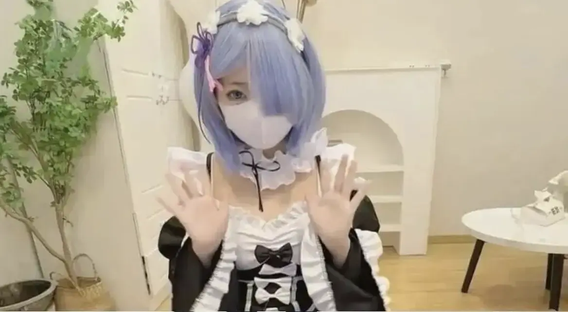 小欣奈vlog全季免费看完整版-神里绫华cosplay变装高清无广告-1080P在线观看-星空影院《小欣奈vlog》