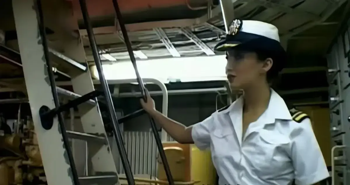 《军舰上的女兵》1080P高清观看-军舰上的女兵未删减完整版-免费在线看全集无广告
