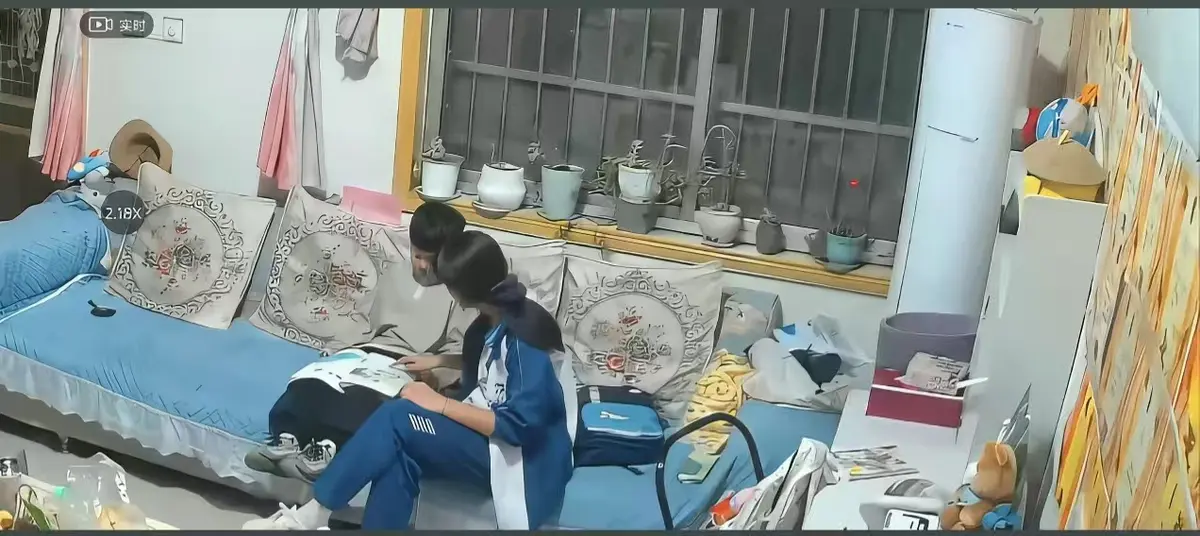 来自姐姐的爱无删减完整版在线播放-全集影院高清正片免费下载-姐姐对弟弟日常引导暖心互动